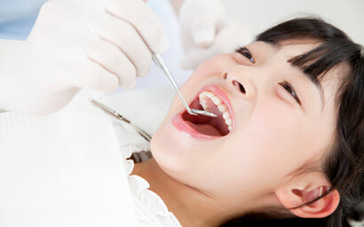 神戸市東灘区・おのえ歯科医院・歯科衛生士による口腔内チェック、クリーニング、ケア指導